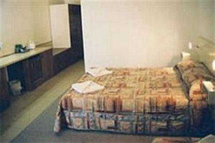 Alice Springs Airport Motel Quarto foto